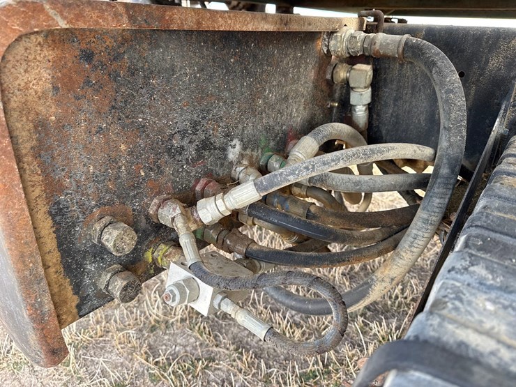 1986-white-140-image-34