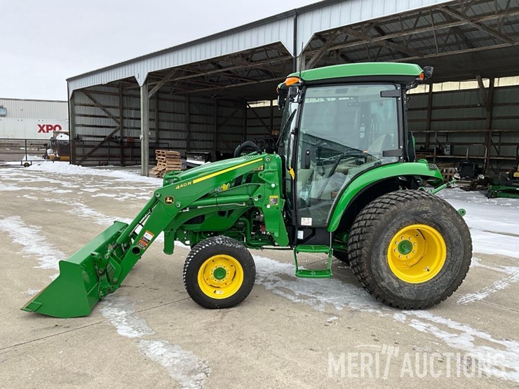 2024-john-deere-4066r-image-2