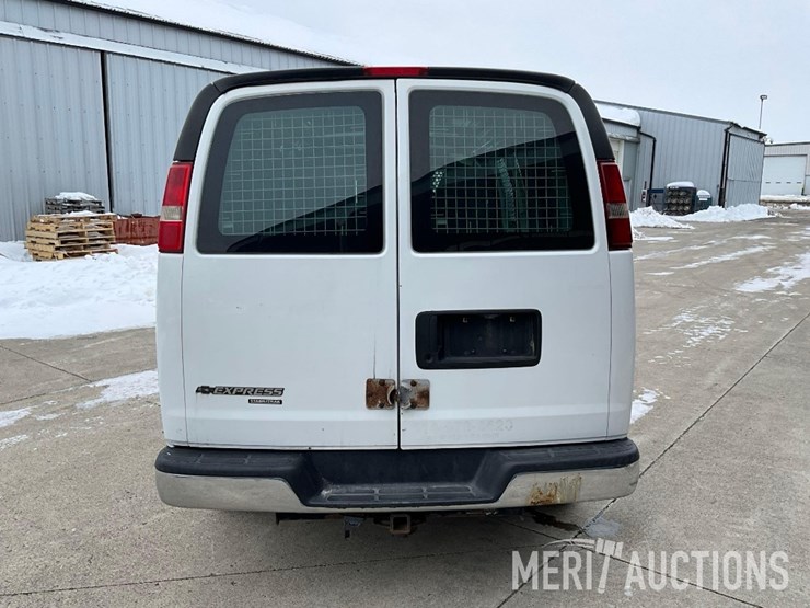 2014-chevrolet-2500-image-4