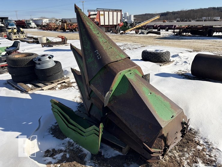 john-deere-444-image-1