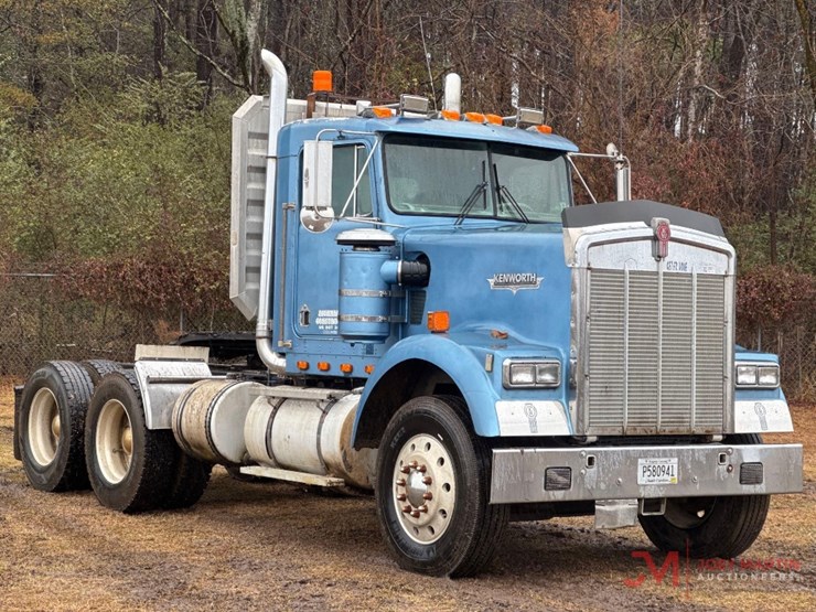 1986-kenworth-w900b-image-1