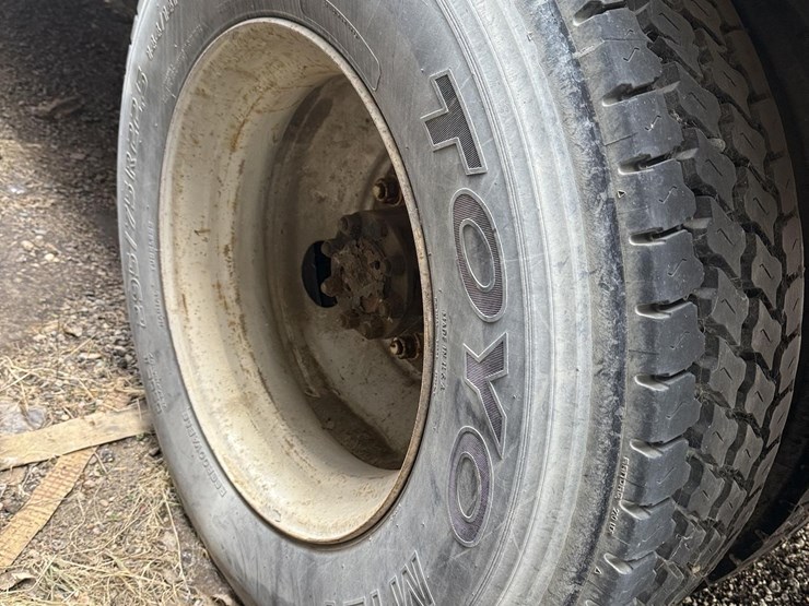 2000-international-4700-image-20