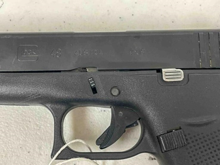 glock-pistol-image-3