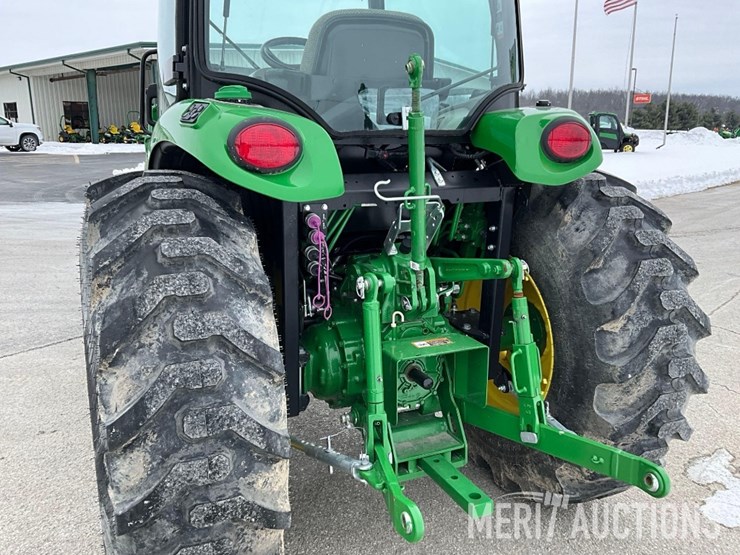 2024-john-deere-4044r-image-13