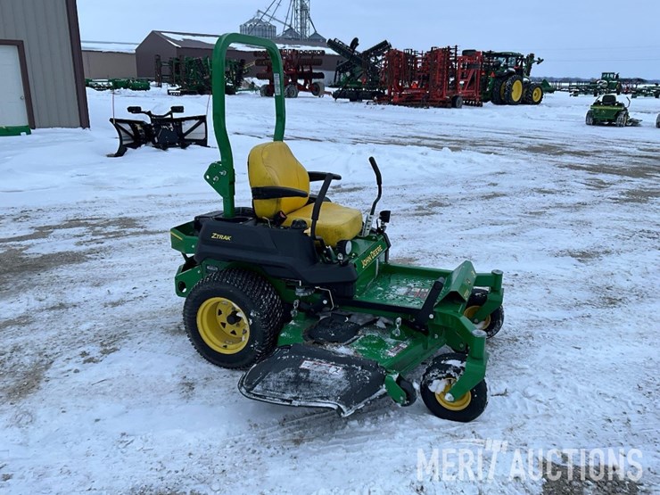 2022-john-deere-z720e-image-4