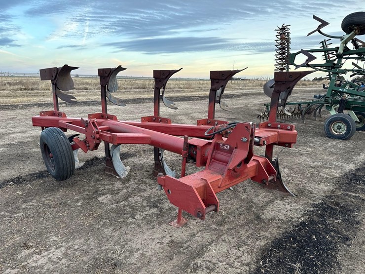 case-ih-165-image-1