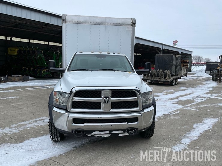 2016-dodge-5500-box-truck-image-8
