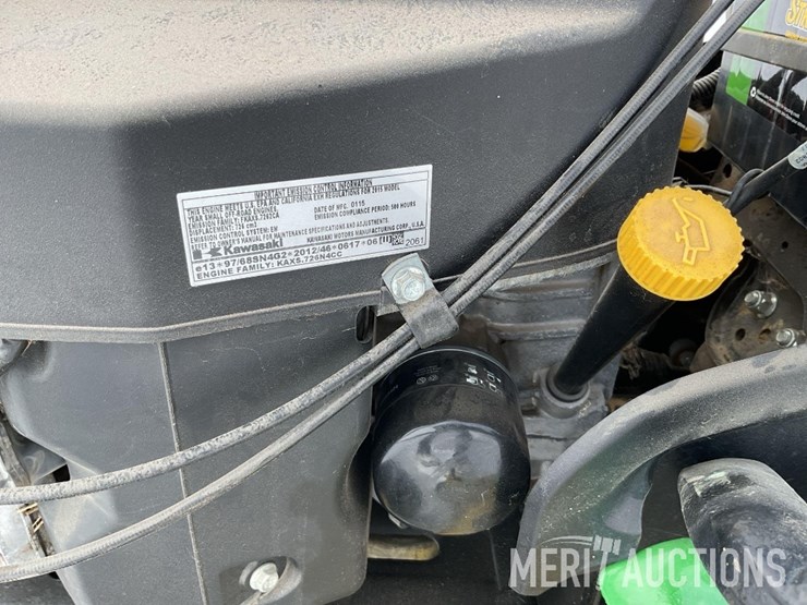 2015-john-deere-x320-image-15