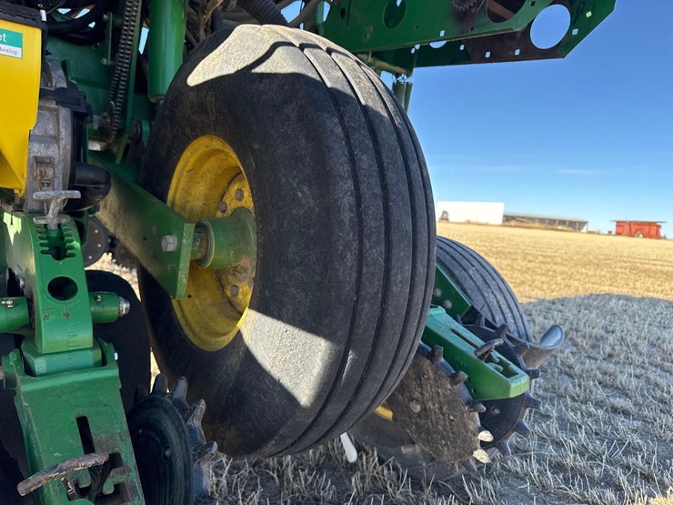 2014-john-deere-1770nt-image-44