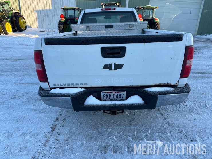 2011-chevrolet-silverado-1500-image-17