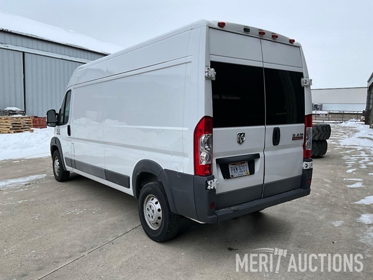 2017-ram-promaster-2500-image-3