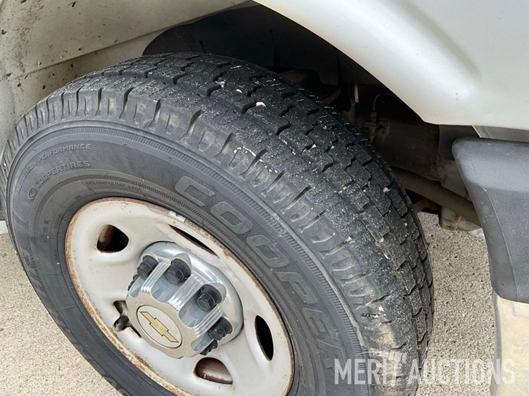 2014-chevrolet-2500-image-21