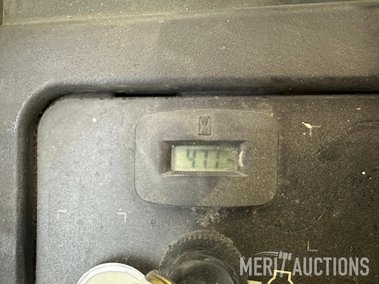 2016-john-deere-z535m-image-14