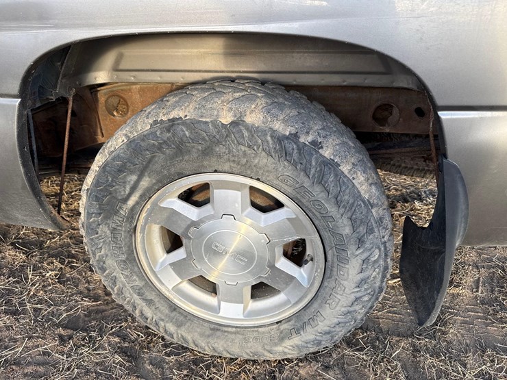 2006-gmc-sierra-1500-image-8