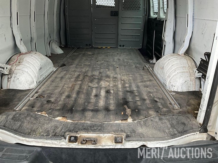 2014-chevrolet-2500-image-23