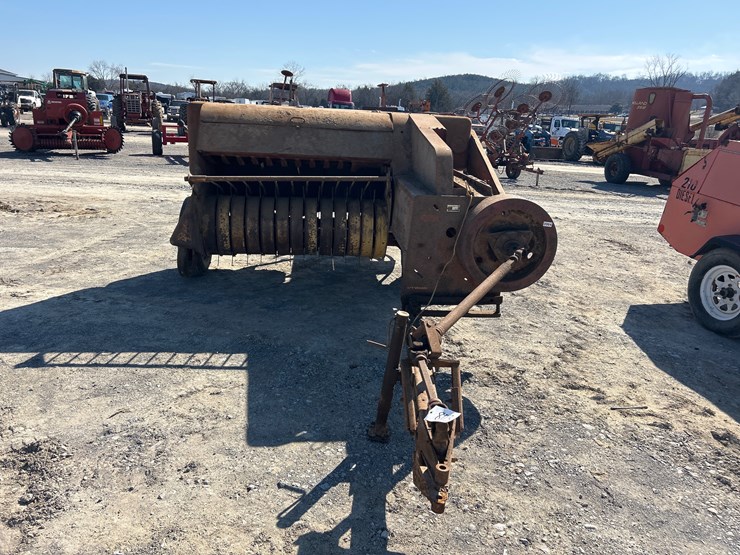 new-holland-280-image-2