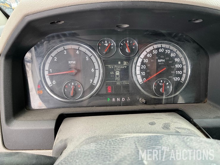 2011-dodge-2500-image-37