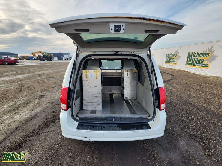 2014-ram-c/v-image-27