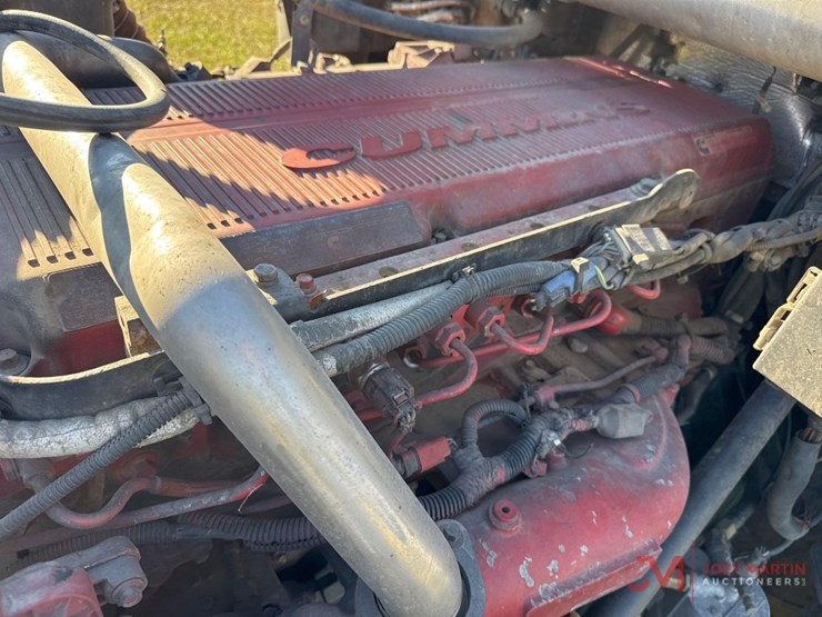 2011-kenworth-w900-image-16