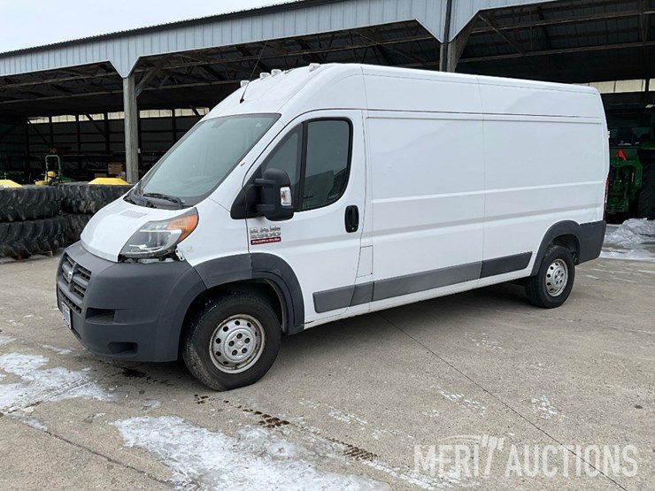 2017-ram-promaster-2500-image-1