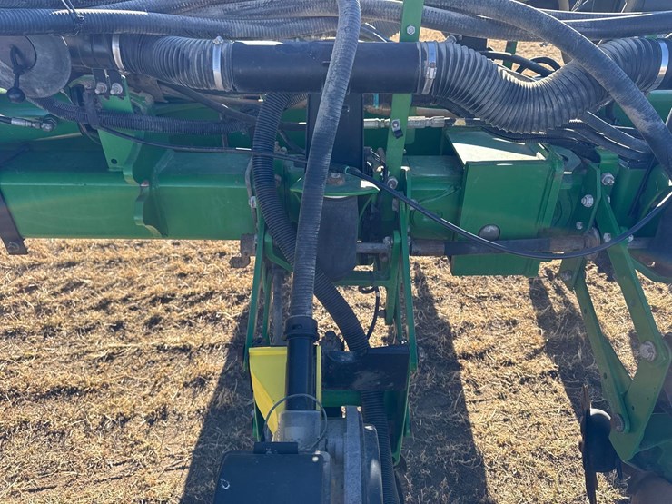 2014-john-deere-1770nt-image-56