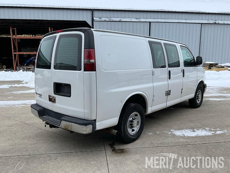 2014-chevrolet-2500-image-5