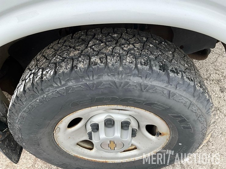 2003-chevrolet-2500-image-17