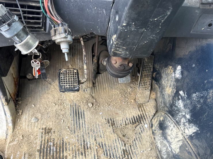 1990-ford-l9000-image-54