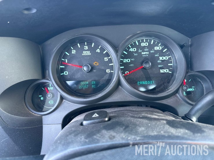 2011-chevrolet-silverado-1500-image-27