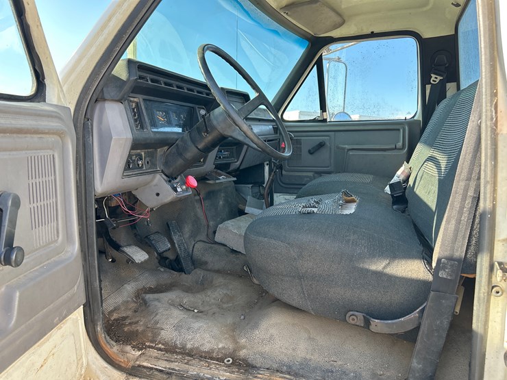 1998-ford-f800-image-12