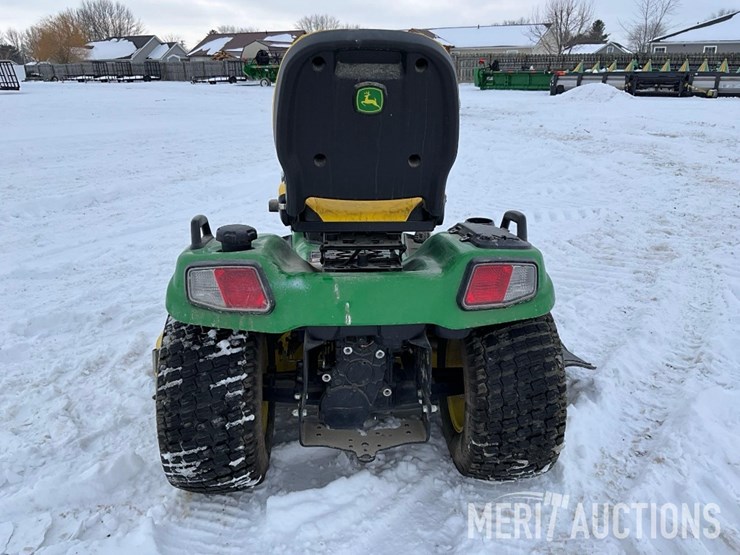 2022-john-deere-x730-image-4