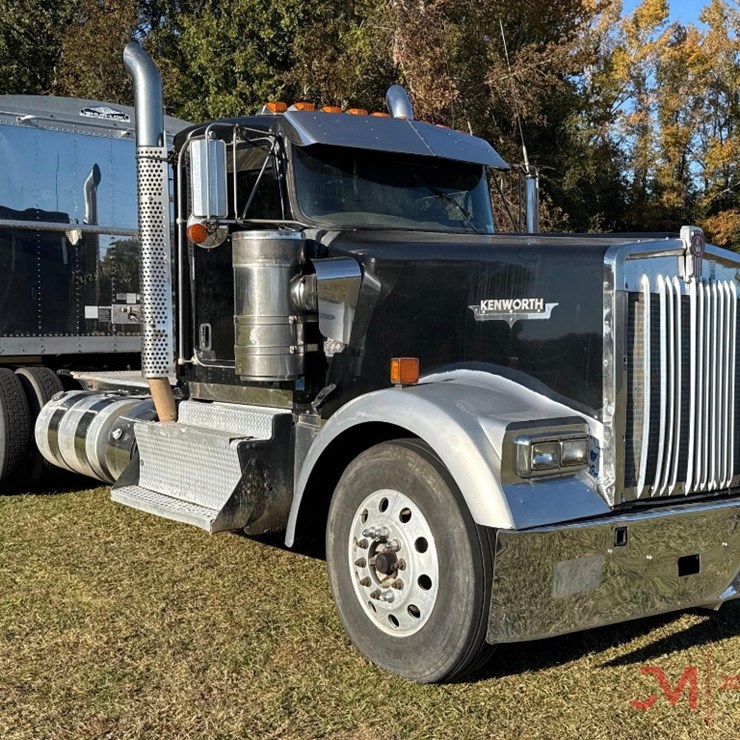 2011 KENWORTH W900