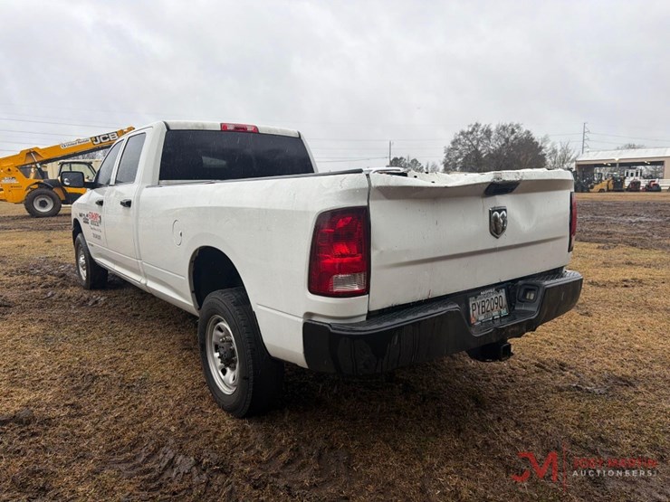 2015-dodge-2500-image-5