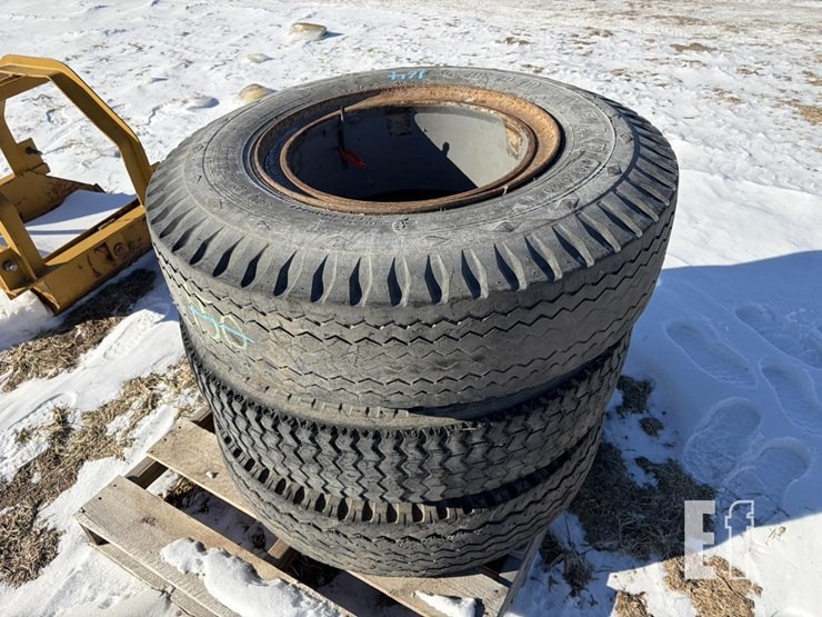 10.00-20-truck-tires-image-2