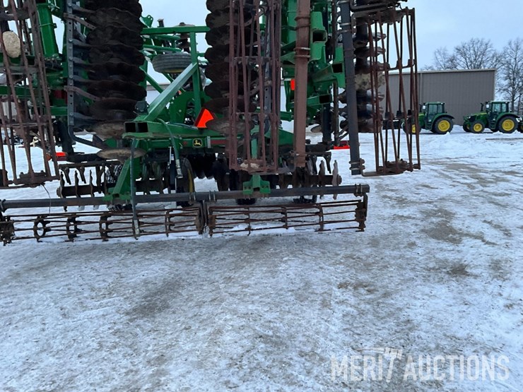 2013-john-deere-2623vt-image-25