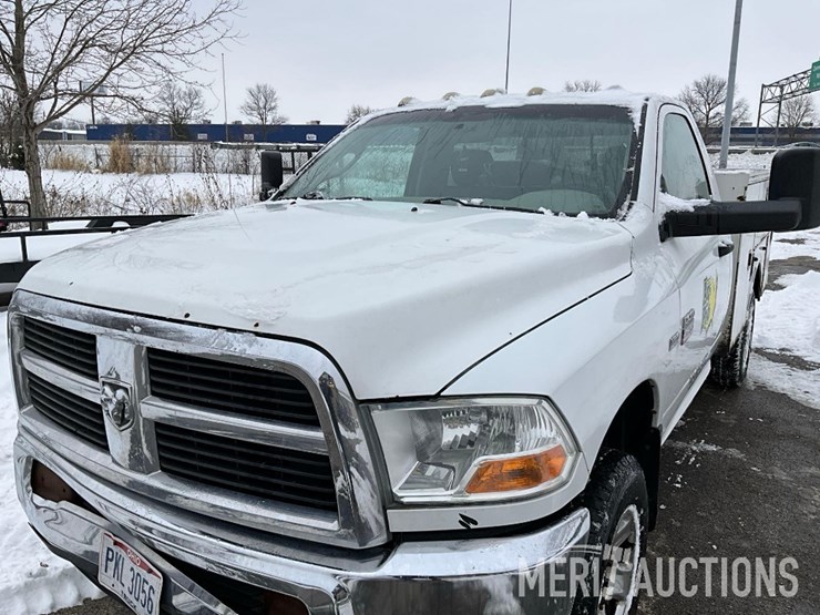 2011-dodge-2500-image-9