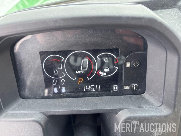 2021-john-deere-gator-image-25