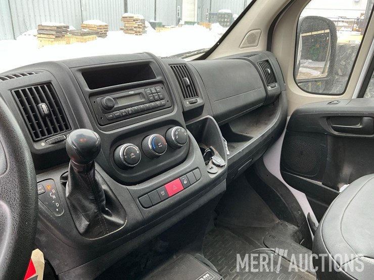 2017-ram-promaster-2500-image-35