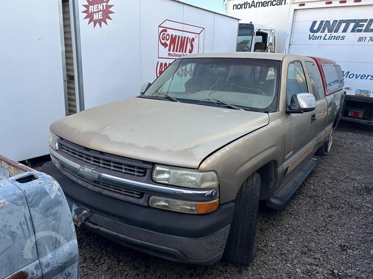 2001-chevrolet-silverado-1500-image-1