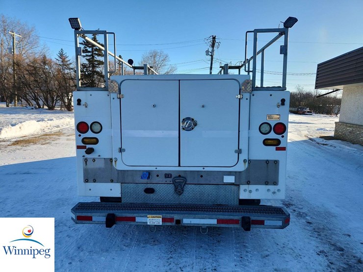 2016-ford-f550-image-8