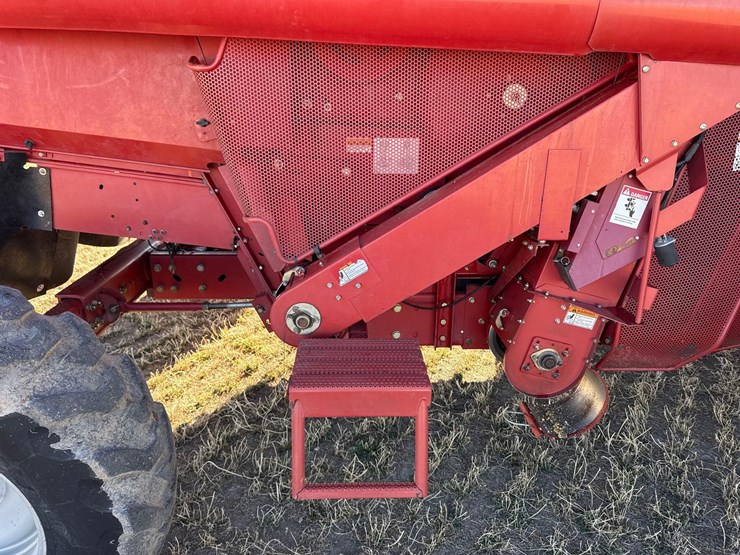 2009-case-ih-2577-image-51