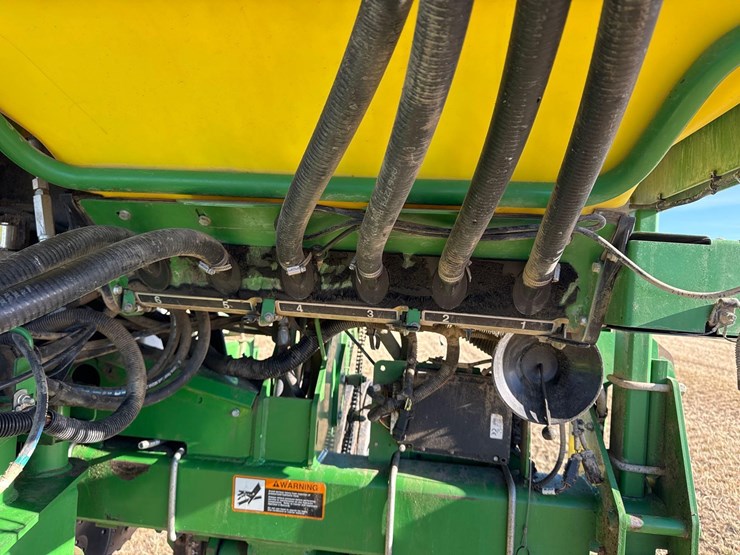 2014-john-deere-1770nt-image-34