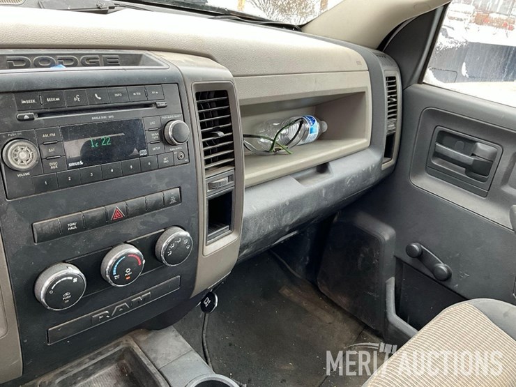 2011-dodge-2500-image-36