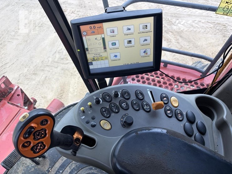 2012-case-ih-7120-image-26