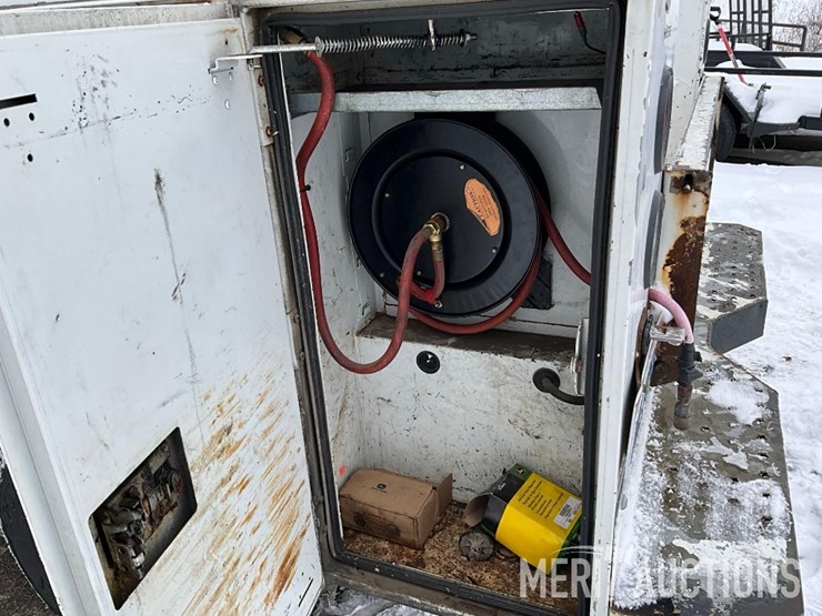 2011-dodge-2500-image-16