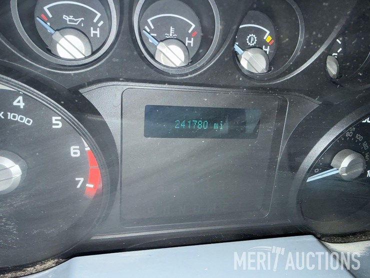 2011-ford-f350-image-30