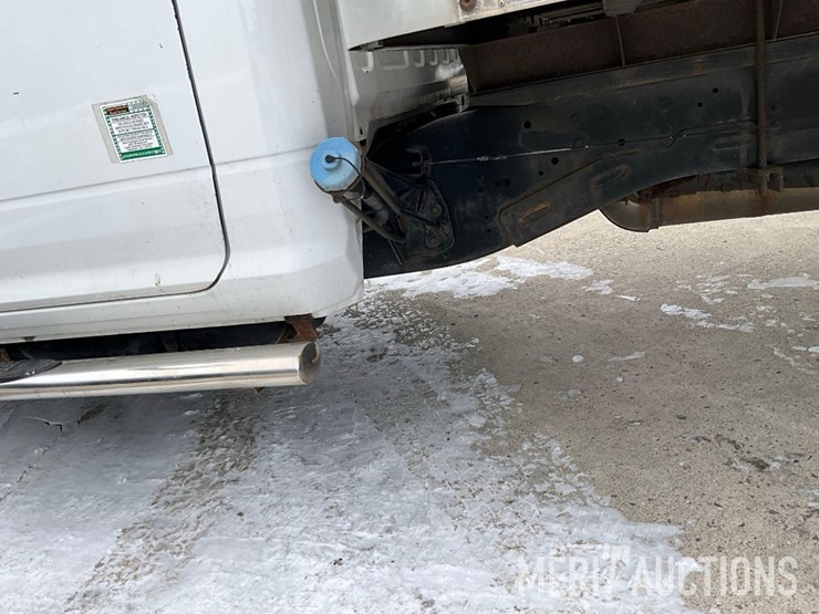 2016-dodge-5500-box-truck-image-13