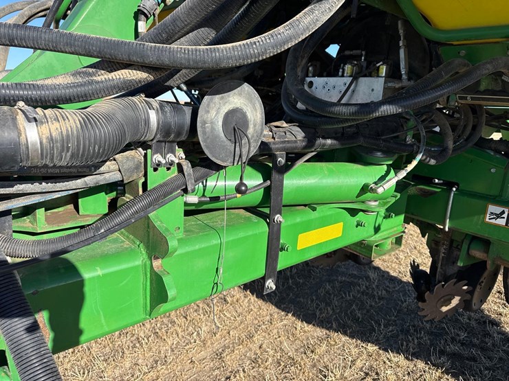 2014-john-deere-1770nt-image-29