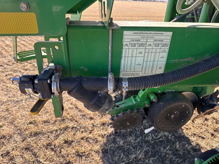 2014-john-deere-1770nt-image-73