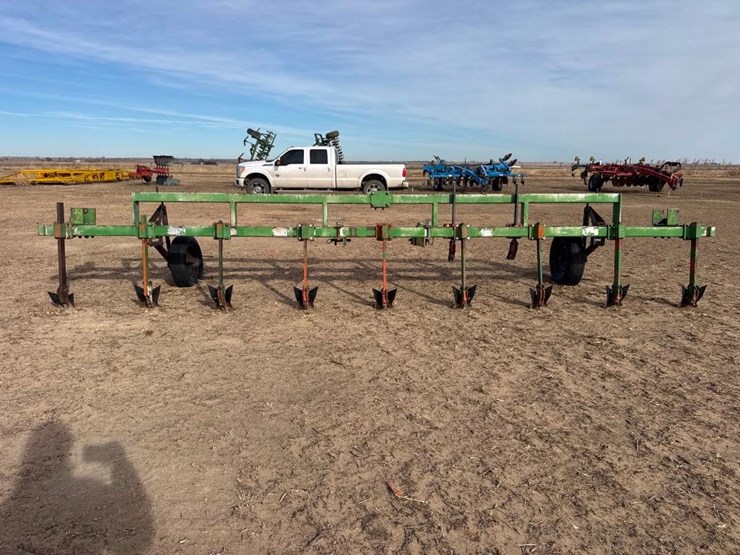 9-shank-cultivator-image-6